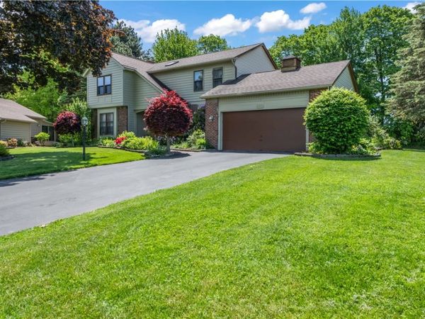 262 Montvale Lane , Rochester, NY 14626
