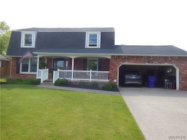 38 Old Farm Circle, Buffalo, NY 14218