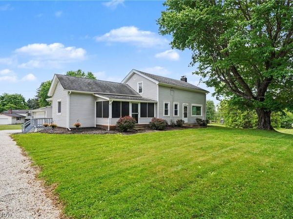 2622 Tallmadge Rd , Ravenna, OH 44266