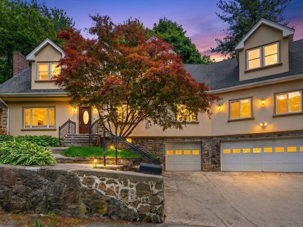19 Sutcliffe Park, Newton, MA 02461