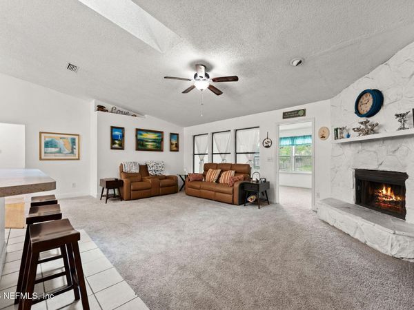 1712 BRISTLECONE PINE Place, Jacksonville, FL 32225