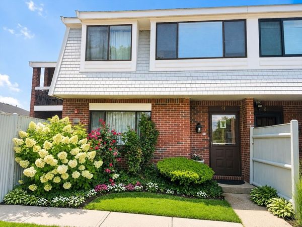 91 Rosewood Dr, Unit 91, Stoughton, MA 02072