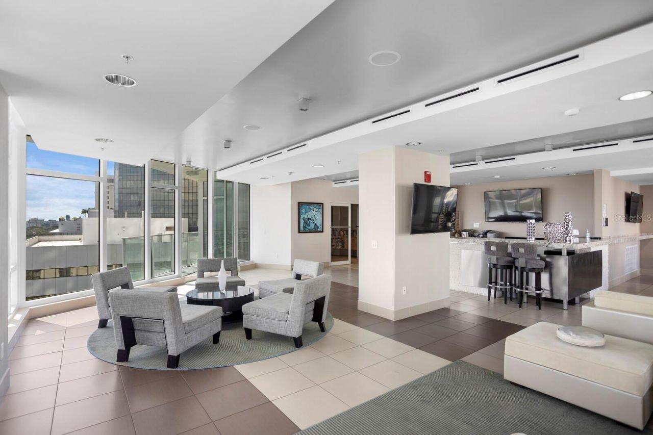 175 1st Street S, Unit 1603, Saint Petersburg, FL 33701 Photo