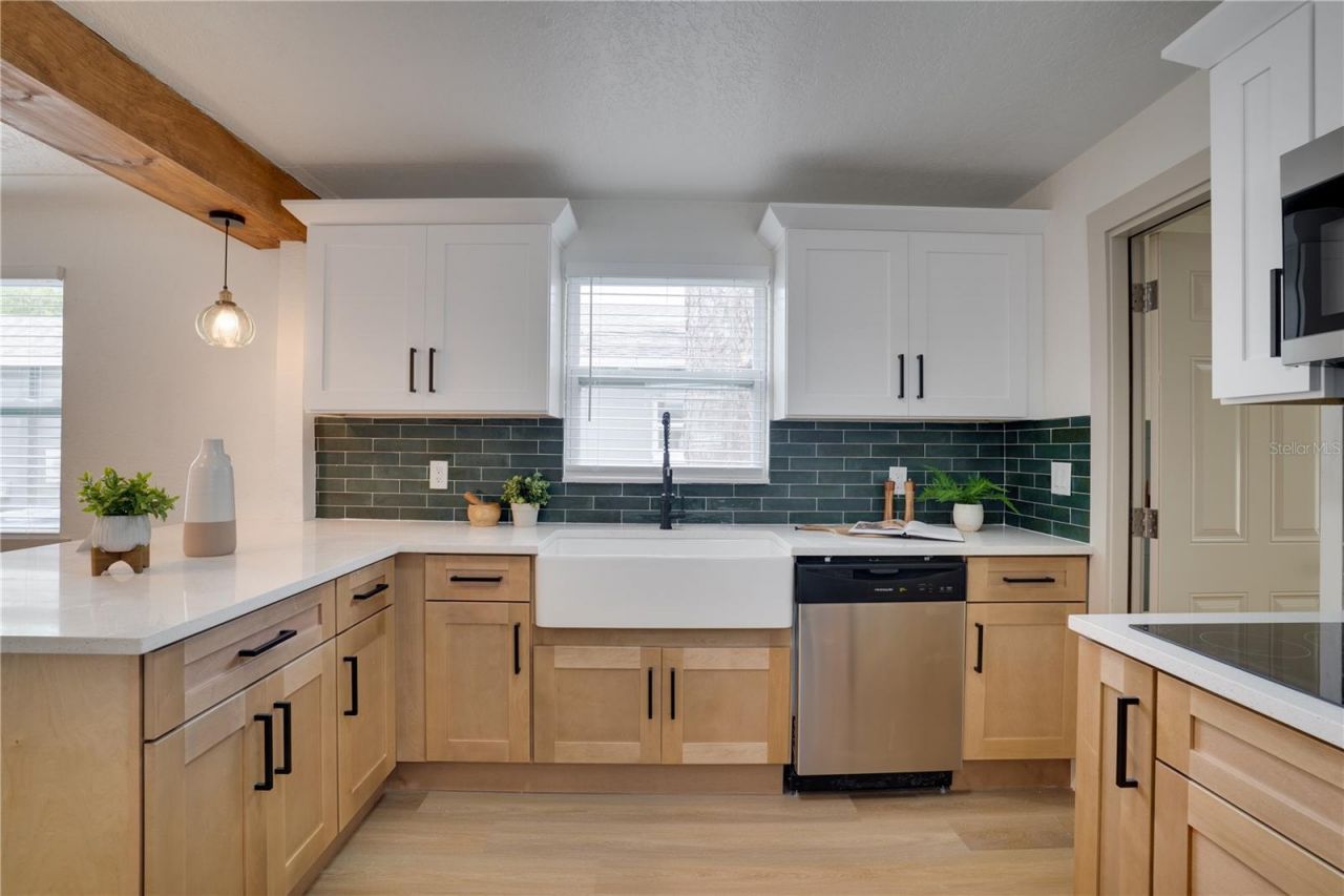 326 41st Avenue N, Saint Petersburg, FL 33703 Photo