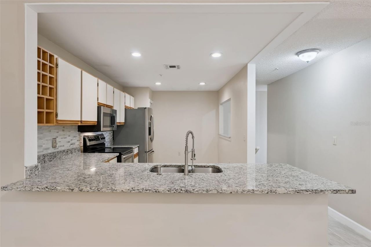 683 Post Oak Circle, Unit 105, Altamonte Springs, FL 32701 Photo