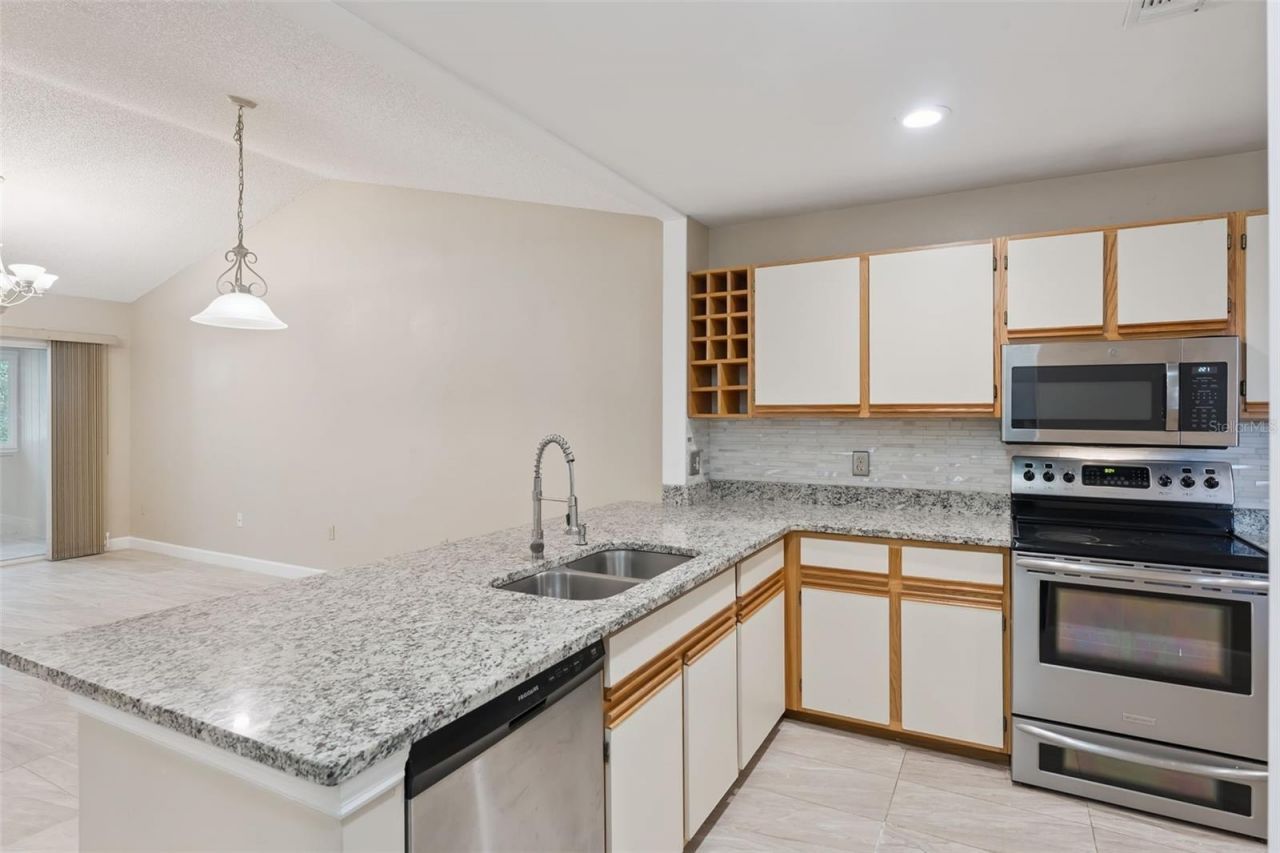 683 Post Oak Circle, Unit 105, Altamonte Springs, FL 32701 Photo