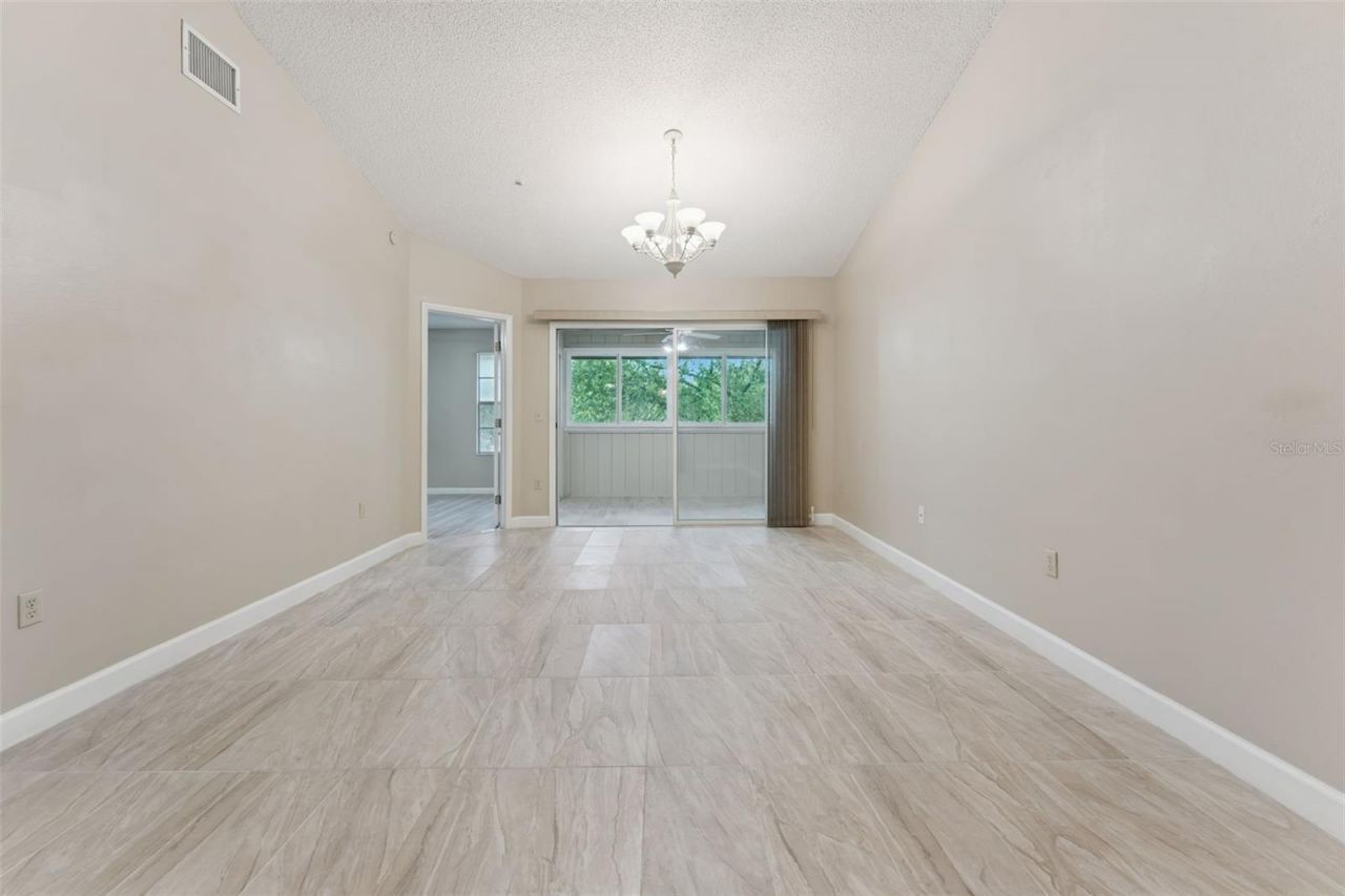 683 Post Oak Circle, Unit 105, Altamonte Springs, FL 32701 Photo