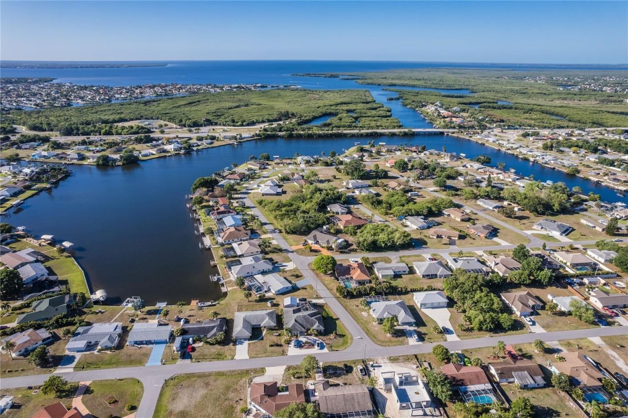 201 E Tarpon Blvd Nw, Port Charlotte, FL 33952 Photo