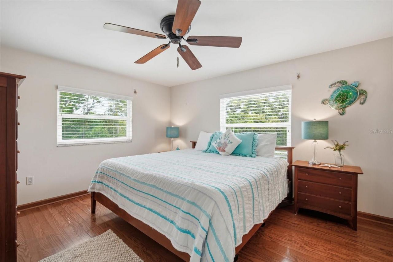 2811 Avenue C, Holmes Beach, FL 34217 Photo
