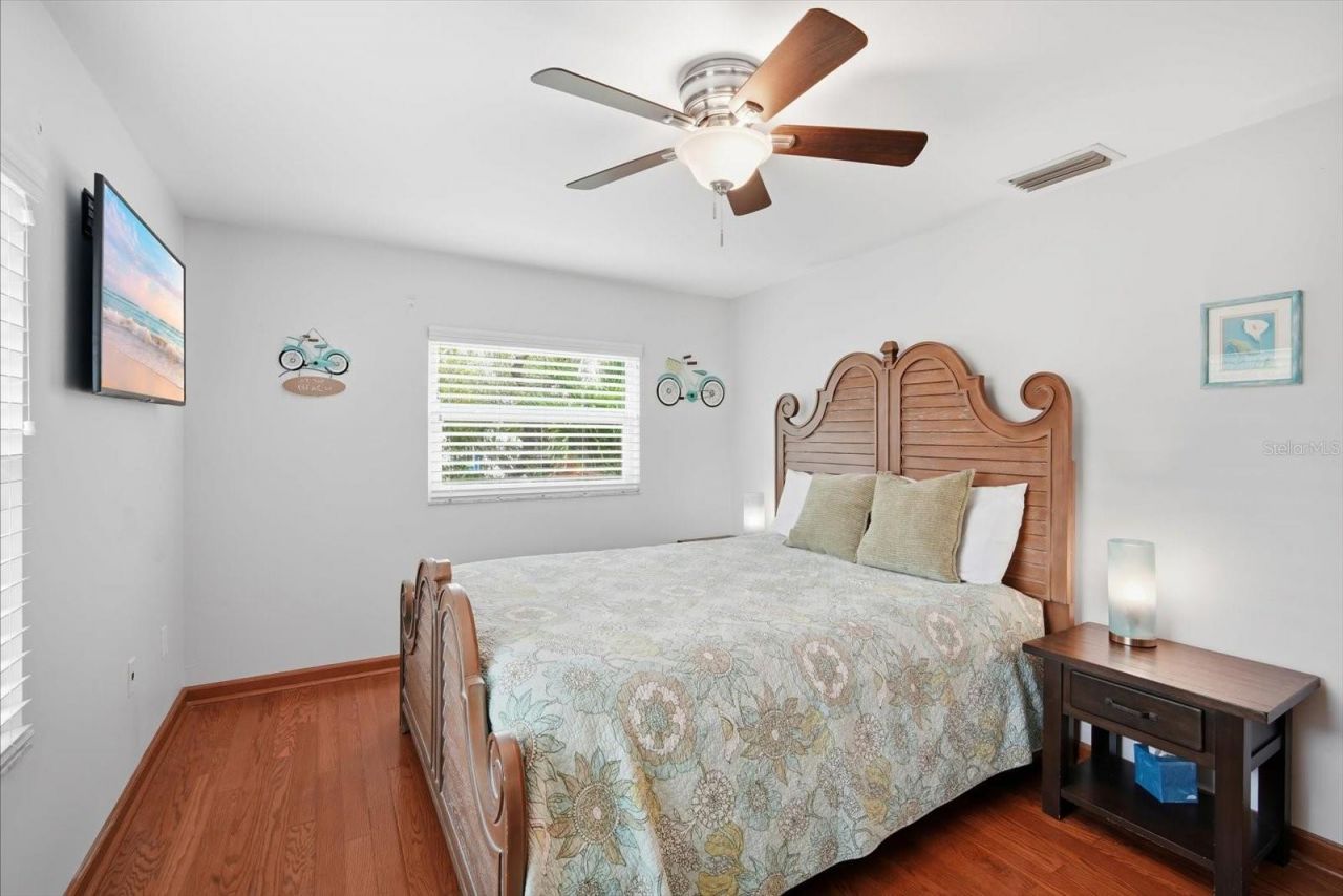 2811 Avenue C, Holmes Beach, FL 34217 Photo