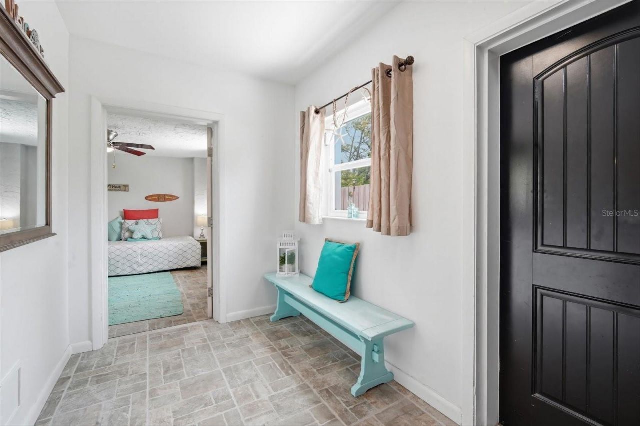 2811 Avenue C, Holmes Beach, FL 34217 Photo