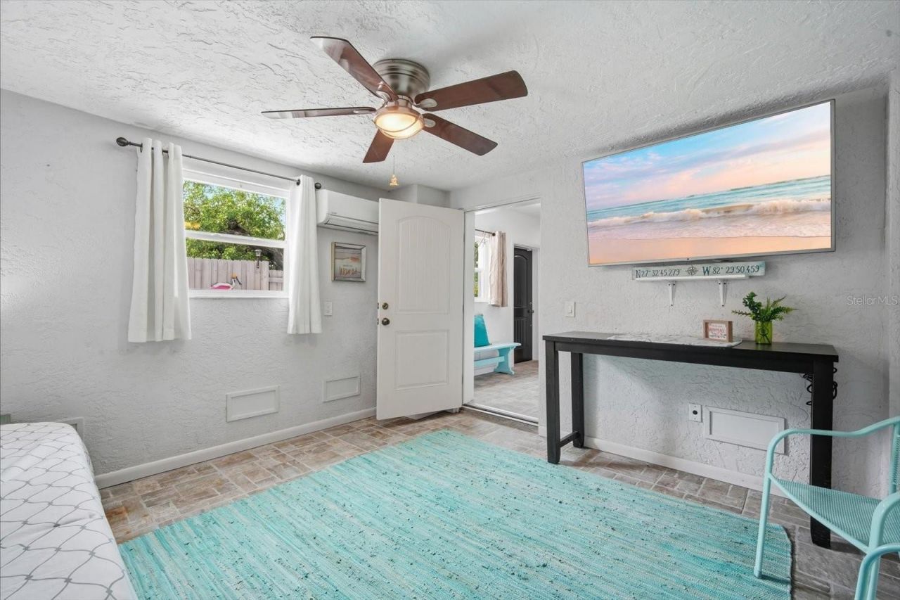 2811 Avenue C, Holmes Beach, FL 34217 Photo