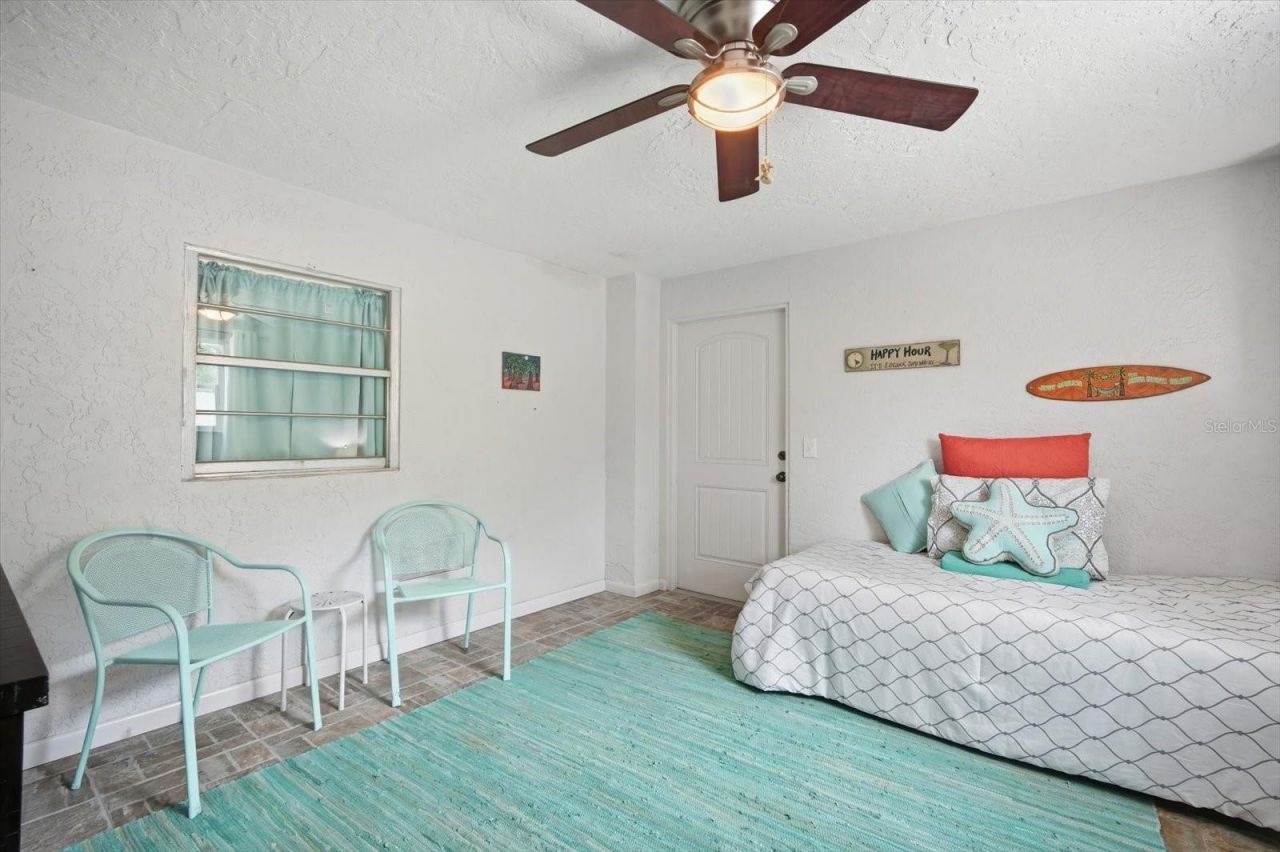 2811 Avenue C, Holmes Beach, FL 34217 Photo