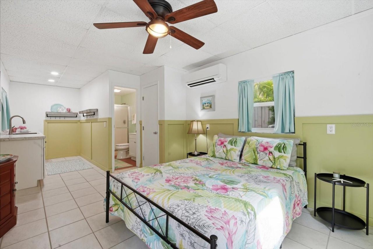 2811 Avenue C, Holmes Beach, FL 34217 Photo