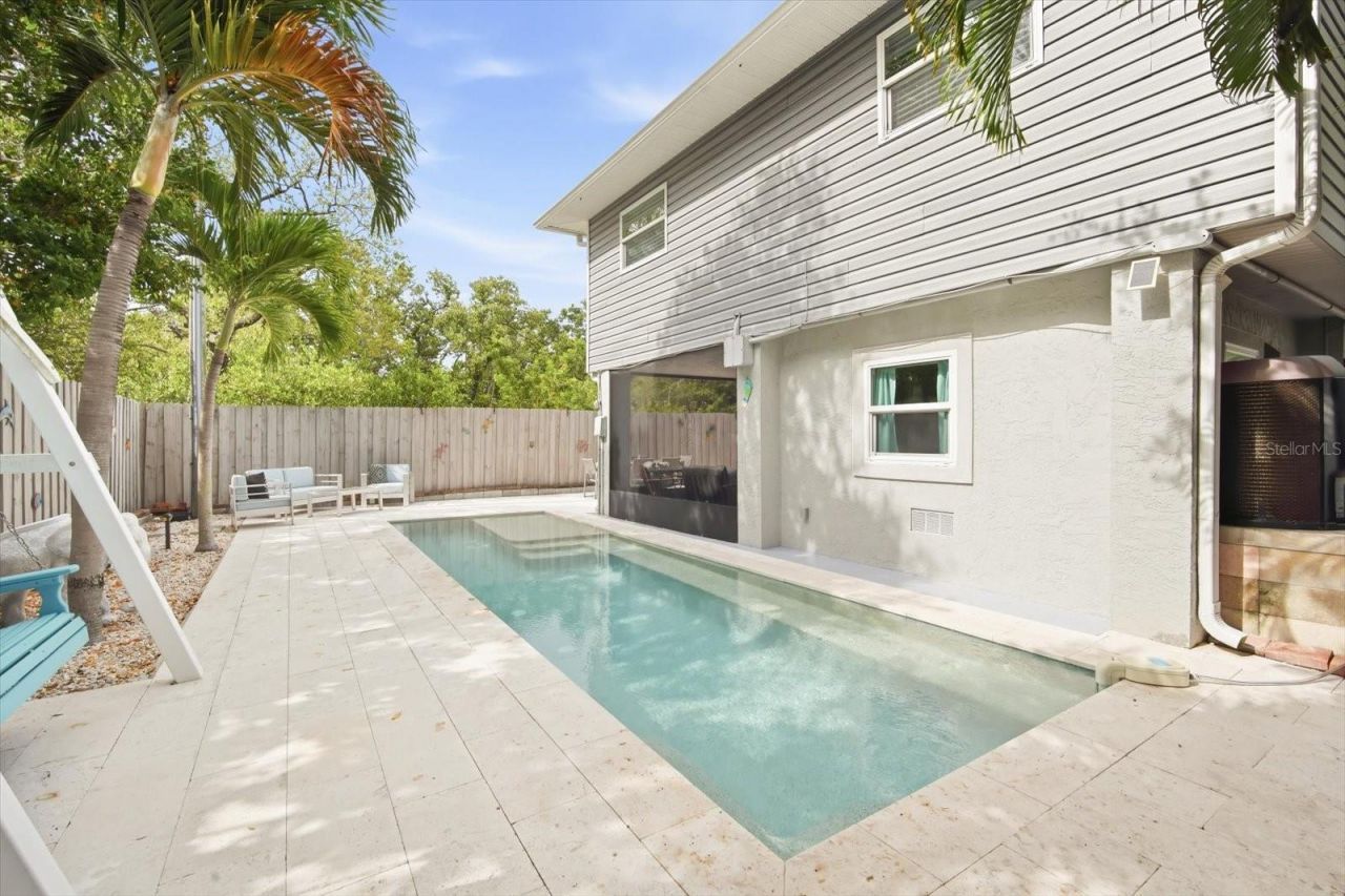 2811 Avenue C, Holmes Beach, FL 34217 Photo