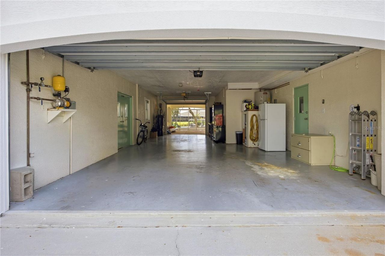 11905 W Riverhaven Drive, Homosassa, FL 34448 Photo