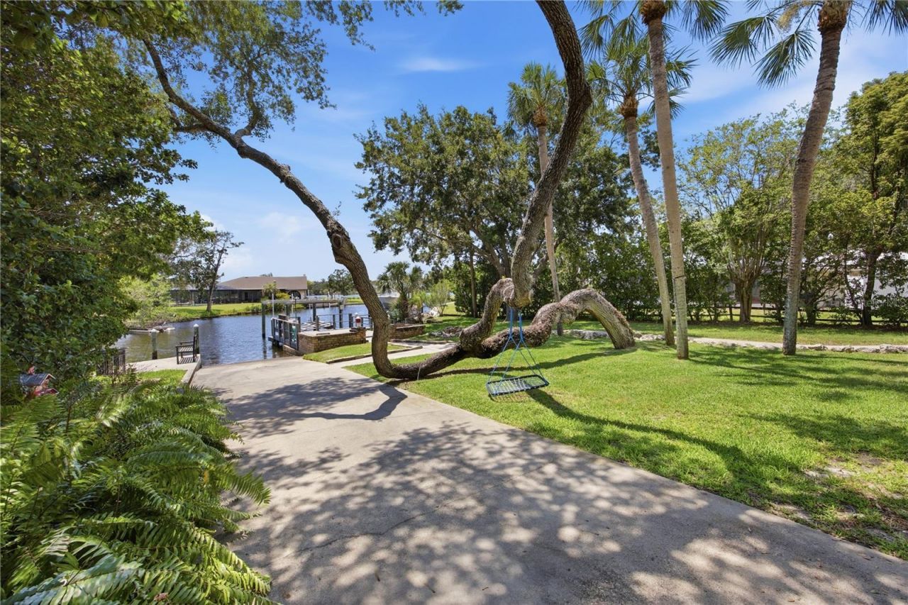 11905 W Riverhaven Drive, Homosassa, FL 34448 Photo