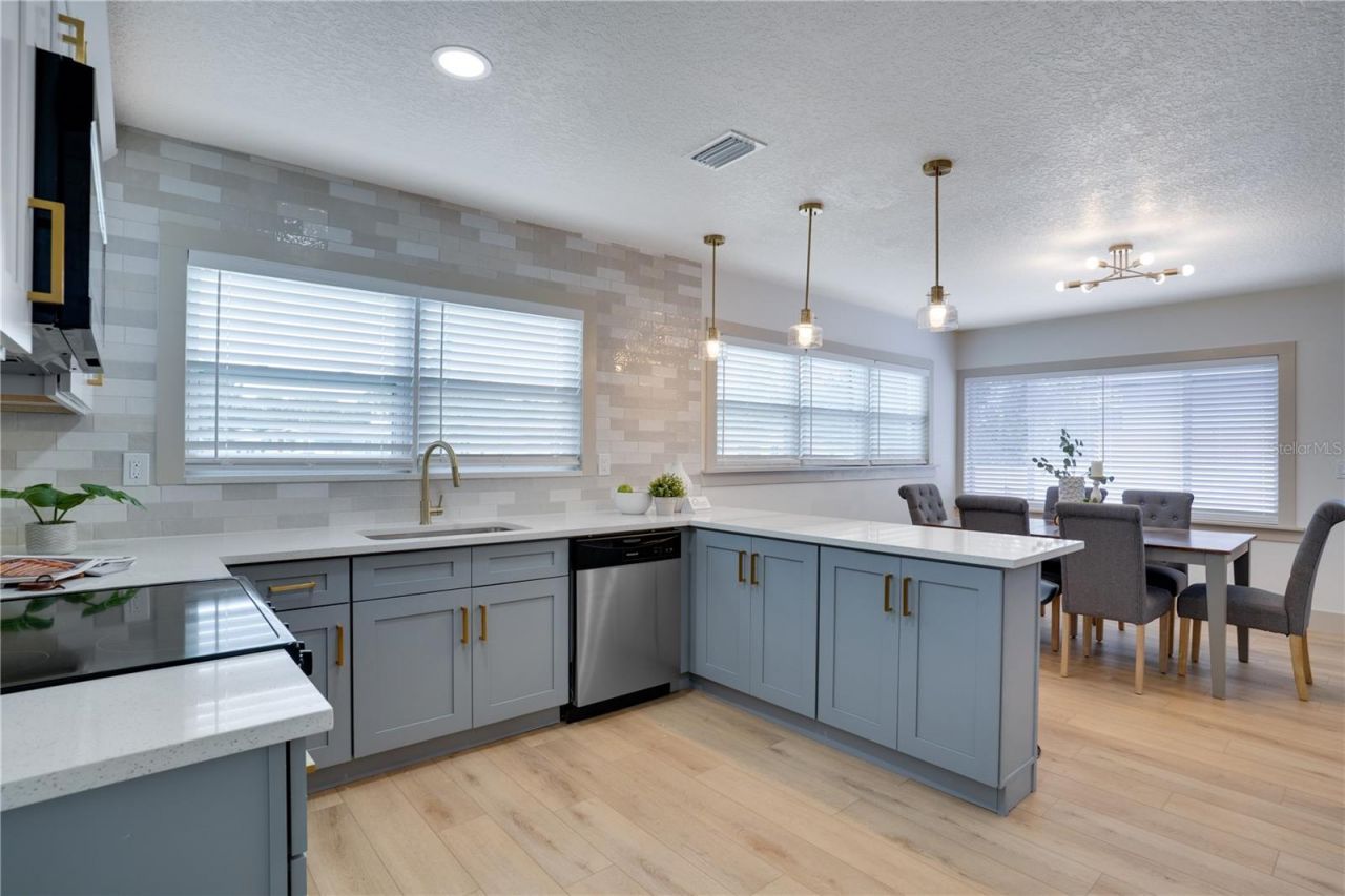 6346 35th Avenue N, Saint Petersburg, FL 33710 Photo