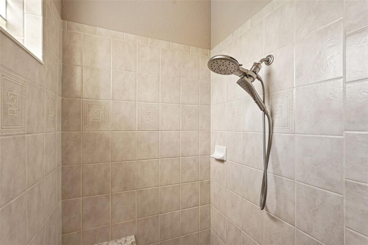 6615 Butlers Crest Drive, Bradenton, FL 34203 Photo