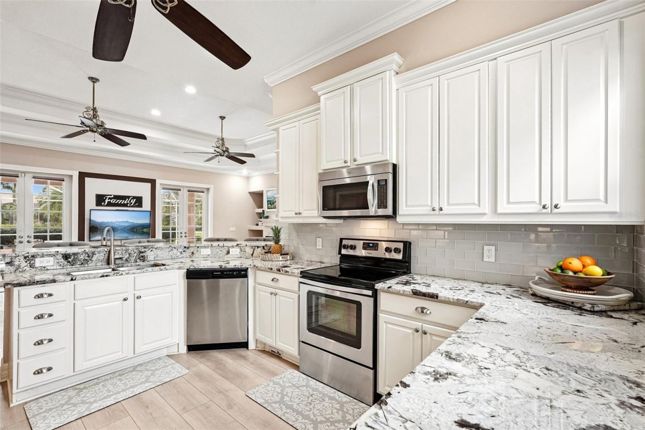 6615 Butlers Crest Drive, Bradenton, FL 34203 Photo