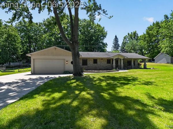 419 W Walnut Street, St. Charles Vlg, MI 48655