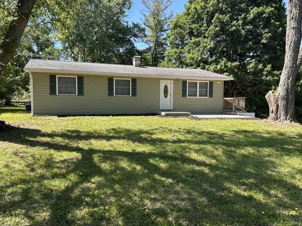 1742 E Range Line Road, Greencastle, IN 46135