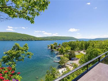 14 Cliffside Drive, Canandaigua, NY 14424