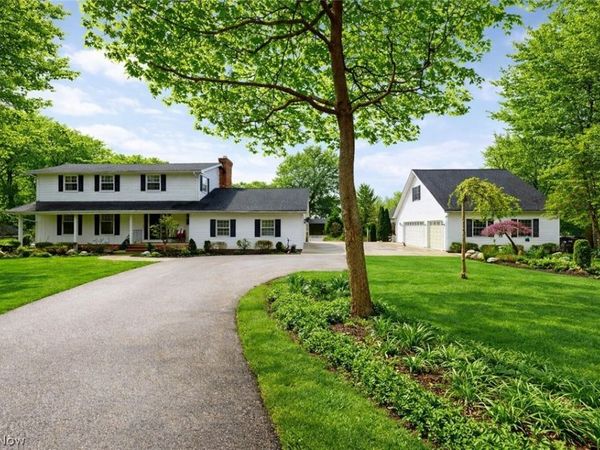 7885 Pear Tree Drive , Chesterland, OH 44026