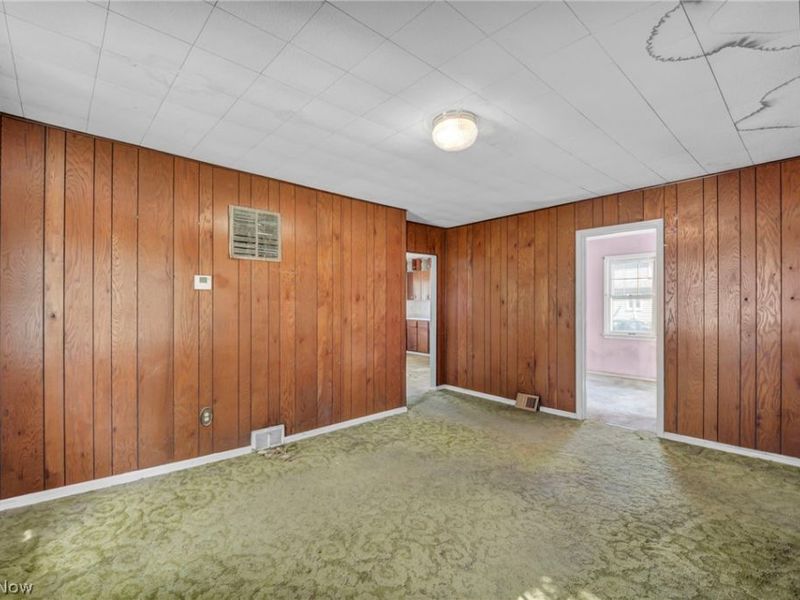 718 E 343rd Street, Eastlake, OH 44095 Photo 9