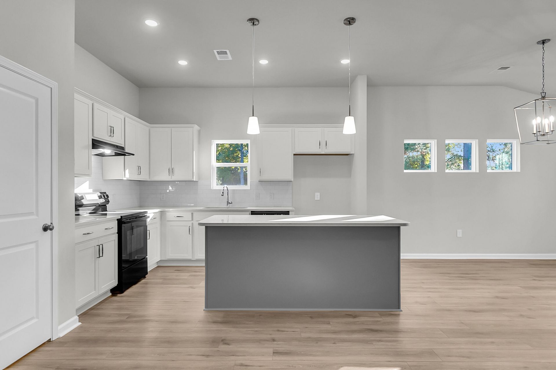 1501 Deercreek Drive Photo 4