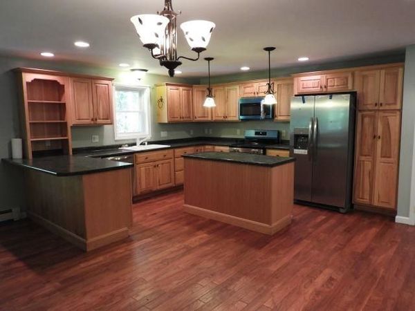 28 Westwood Lane, Henniker, NH 03242