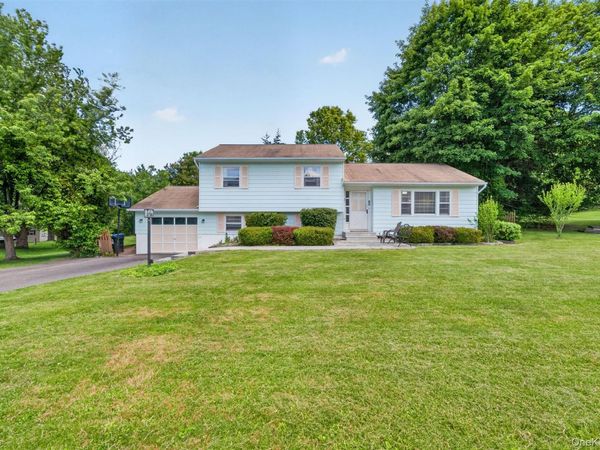 82 Barnes Road , Washingtonville, NY 10992
