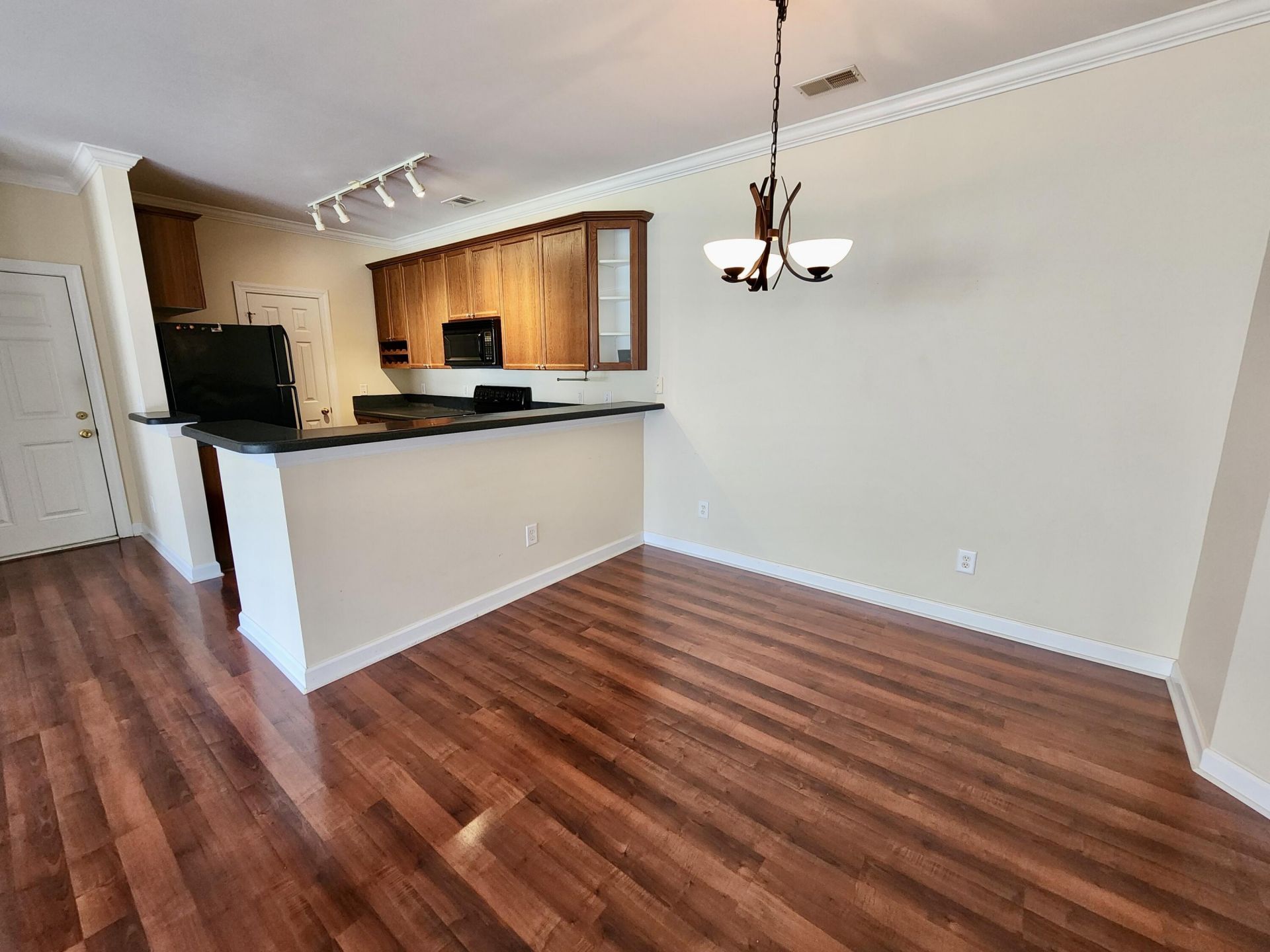 1375 Hopton Circle Photo 5