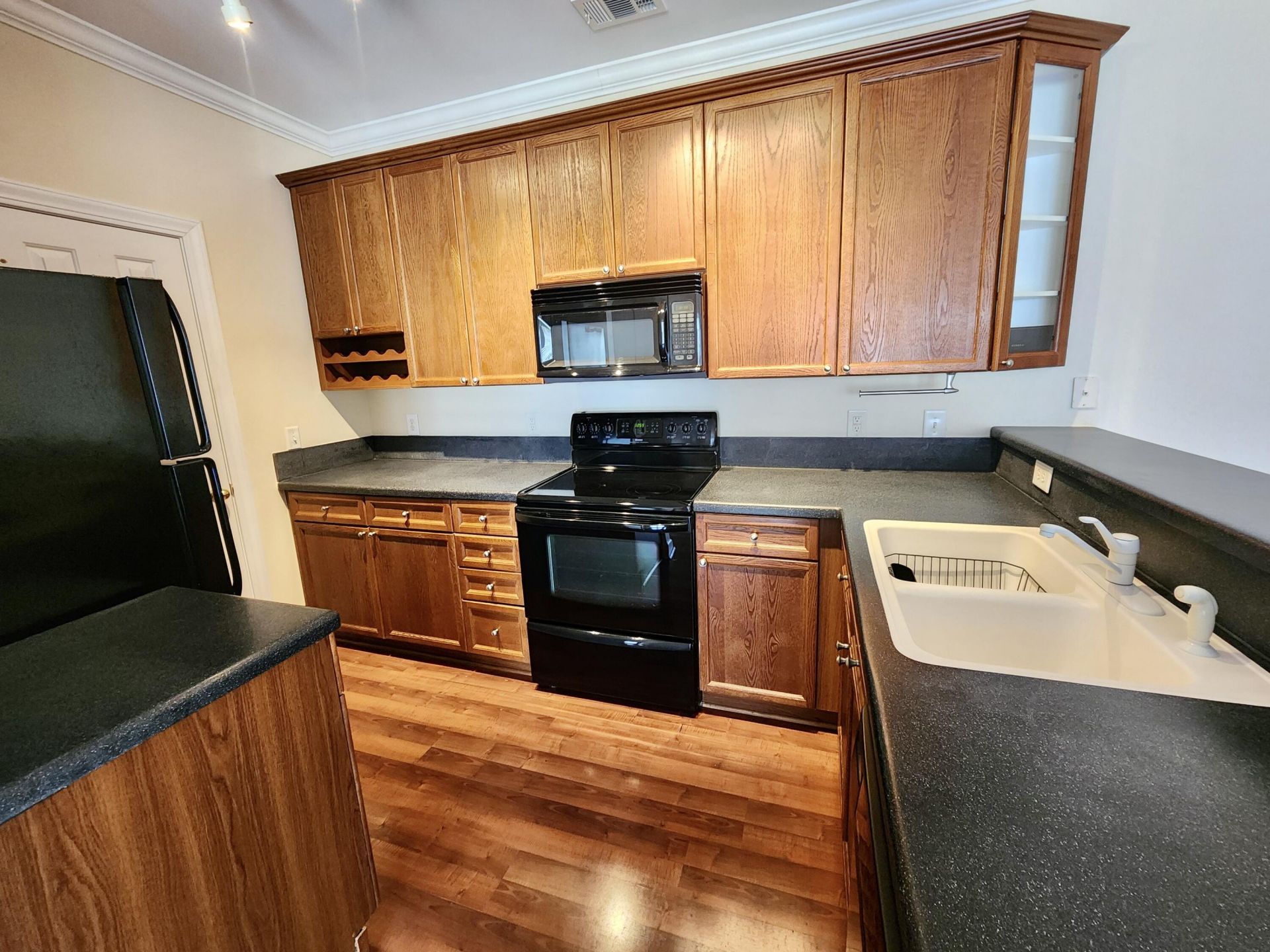 1375 Hopton Circle Photo 6