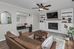 1109 Gardendale Drive photo 4