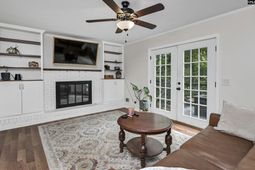 1109 Gardendale Drive photo 4