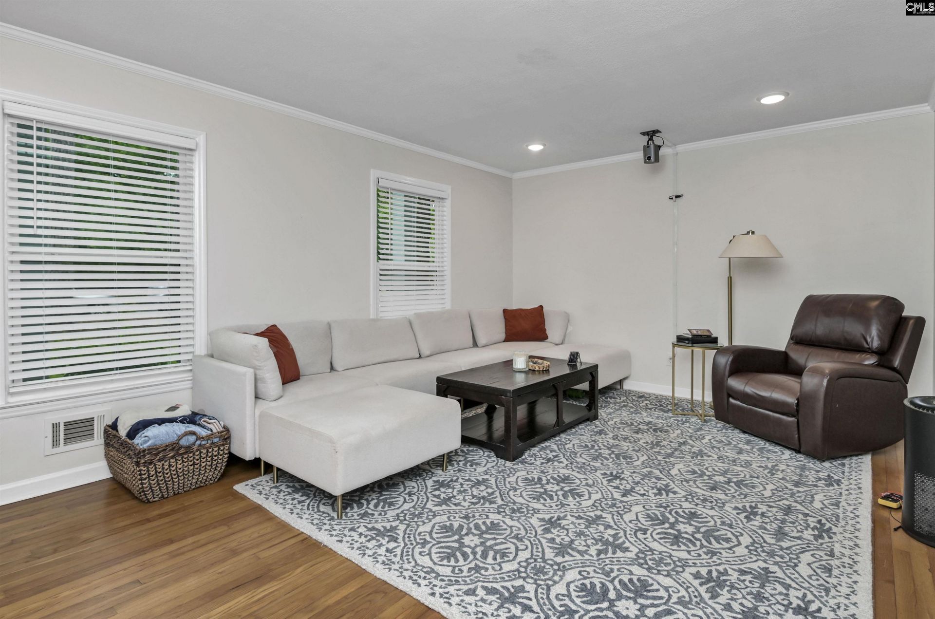 1109 Gardendale Drive Photo 5