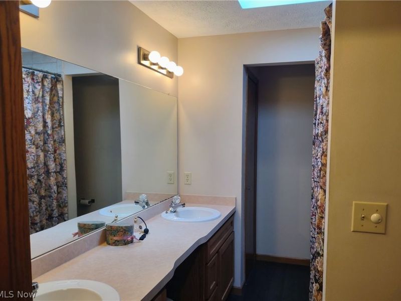 3842 Park Ridge Drive, Green, OH 44685 Photo 9