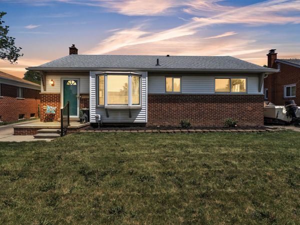 32826 Benson Drive, Westland, MI 48185