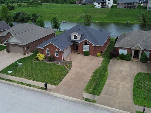 5820 Waterstone Drive, Newburgh, IN 47630