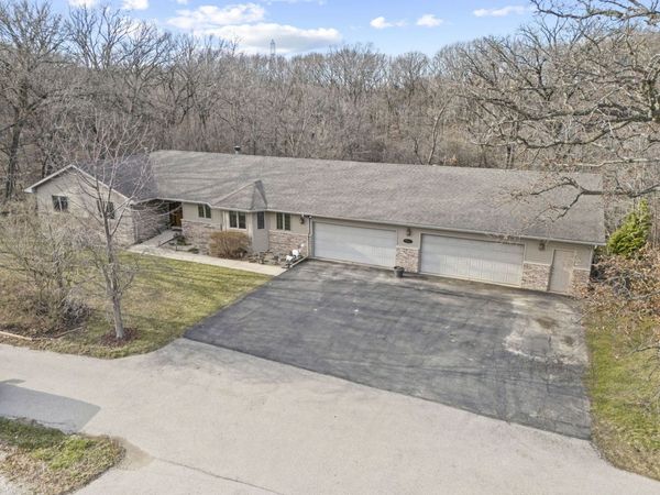 9001 E Mcevilly Road , Minooka, IL 60447