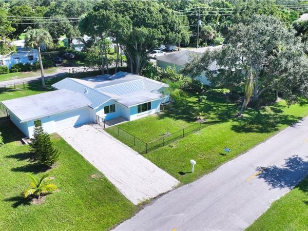 768 22nd Place, Vero Beach, FL 32960