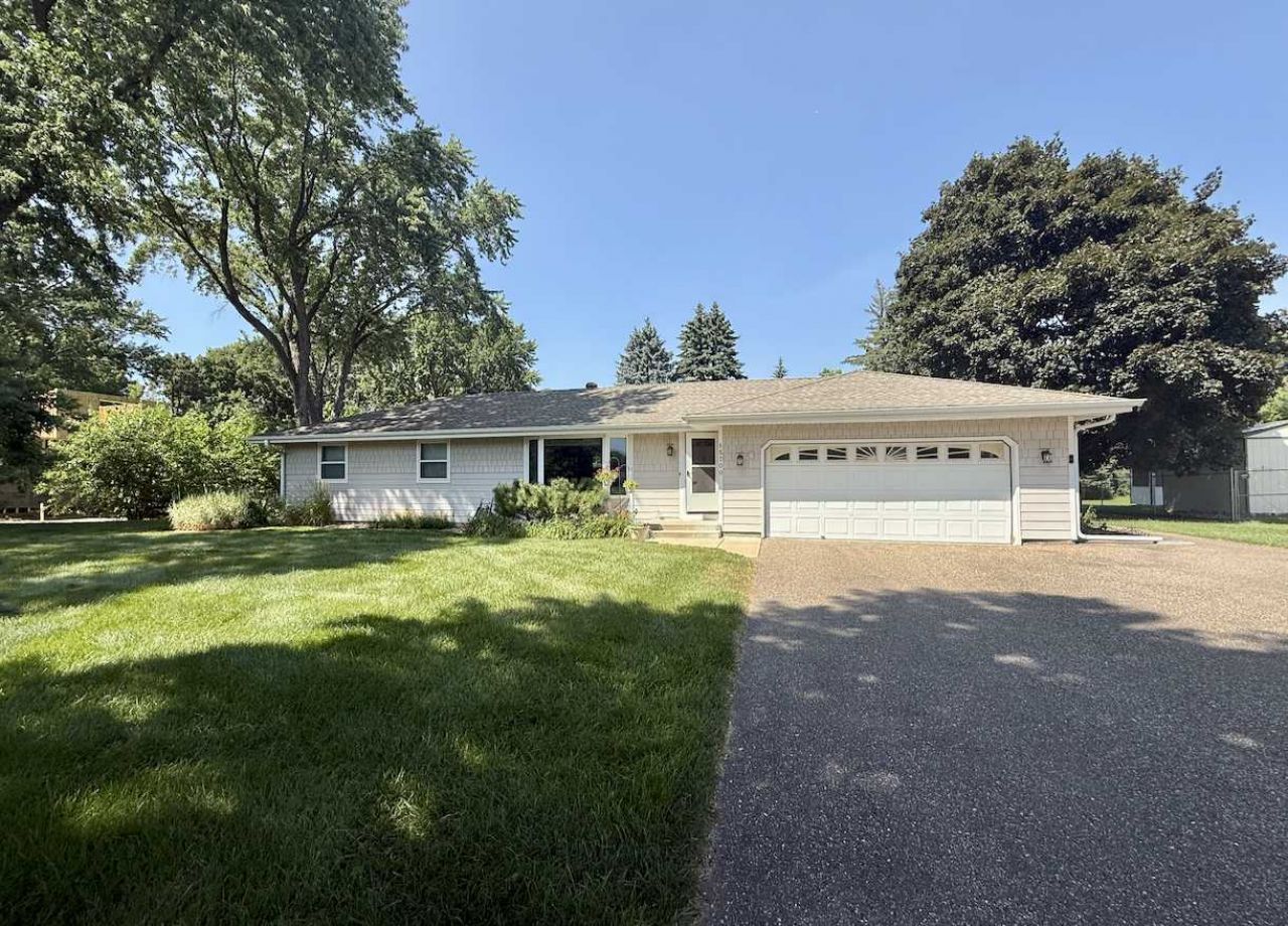 15700 5th Avenue N, Plymouth, MN 55447