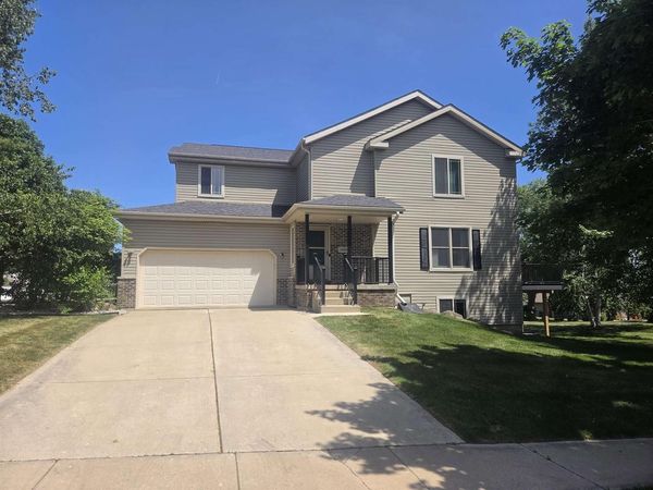 1120 Starlight Lane, Cottage Grove, WI 53527