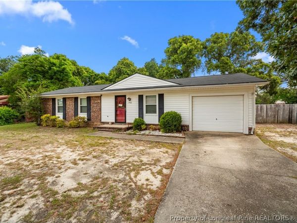 5902 Richfield Avenue , Hope Mills, NC 28348