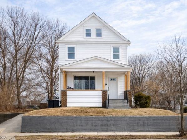 2093 13th Street SW, Akron, OH 44314
