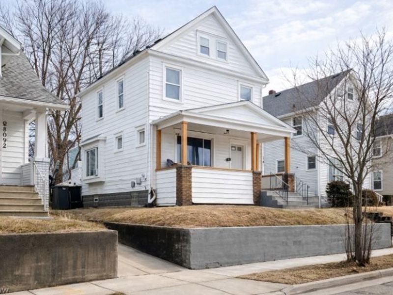 2093 13th Street SW, Akron, OH 44314 Photo 2