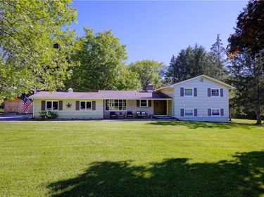 2811 Rush Mendon Road , Honeoye Falls, NY 14472