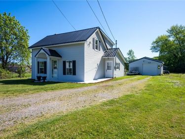 12486 Hanford Road , Silver Creek, NY 14136
