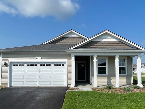 2572 Skye Drive, Pingree Grove, IL 60140